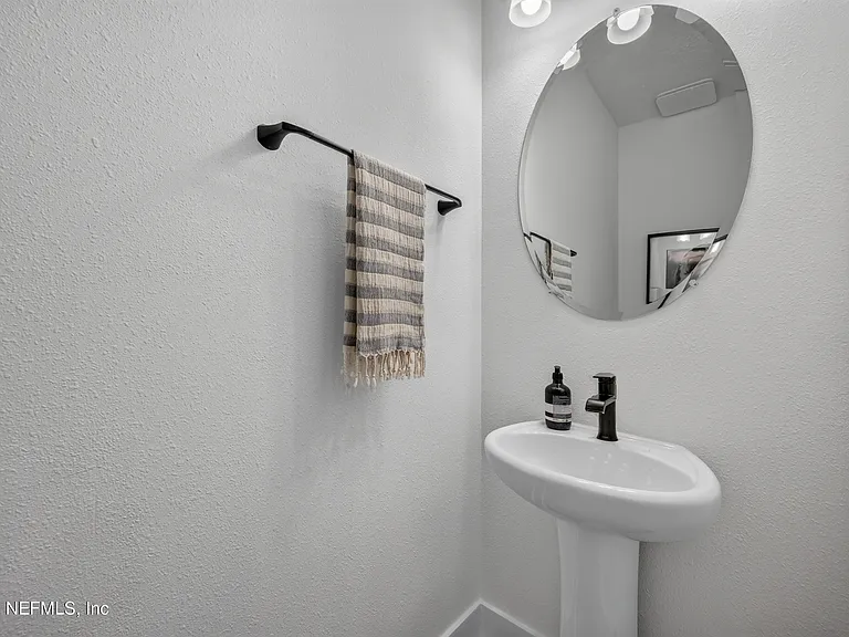 9807 Element Rd — Photo 18