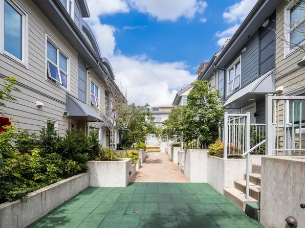 7887 French St, Vancouver, BC V6P 4V7