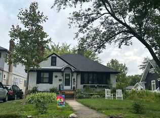 159 S Delaplaine Rd, Riverside, IL 60546