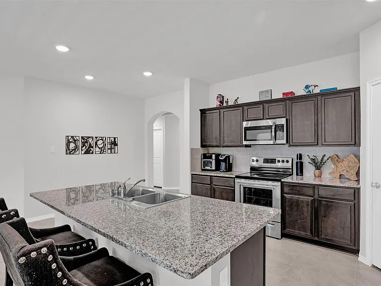 1111 Meadow Side Dr — Photo 11