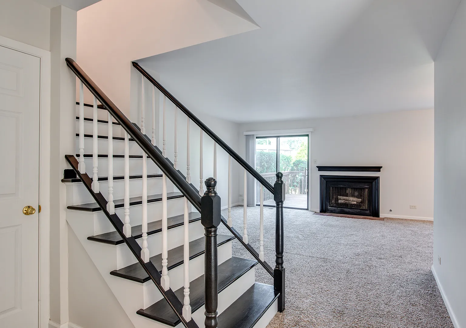 3 bed, 1.5 bath, 1516 sqft, $2,825 — Photo 3