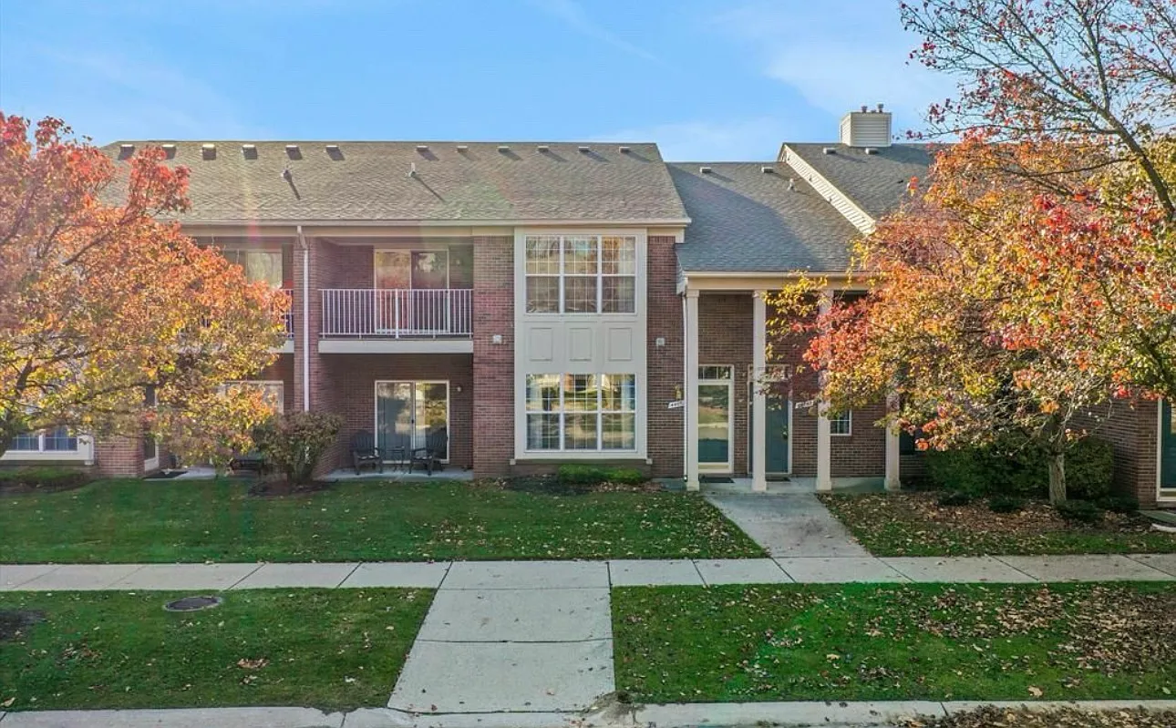 44060 Rushcliffe Dr — Photo 1