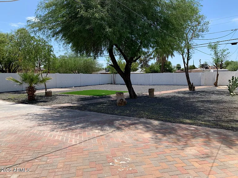 3415 E Sheridan St — Photo 8
