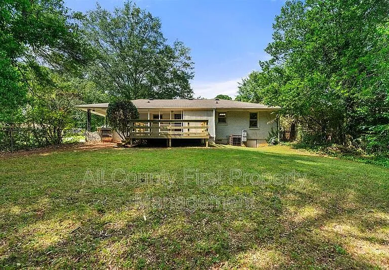 2461 Fontaine Cir — Photo 18