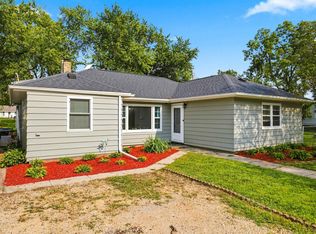 415 Hopkins St, Jesup, IA 50648