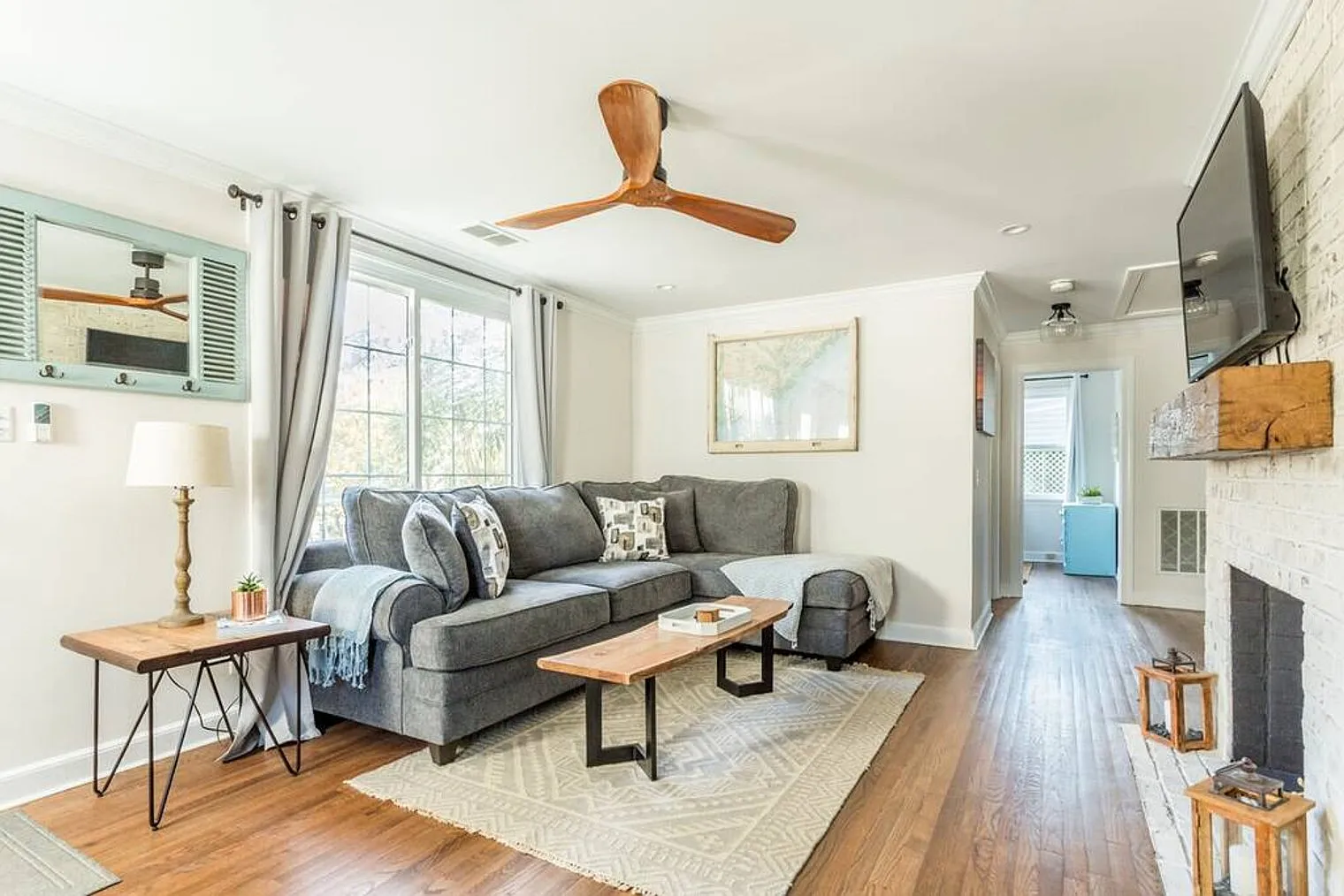 3 bed, 2.0 bath, $7,924 — Photo 3