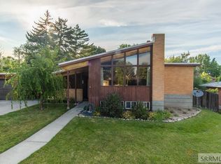 135 Valleyview Dr, Pocatello, ID 83204