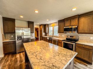 106 Cattail Ct #Cc106, Gardner, KS 66030