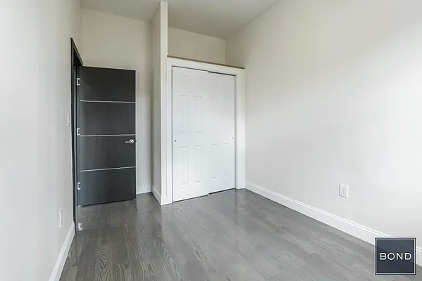 Rented by Bond New York | media 28