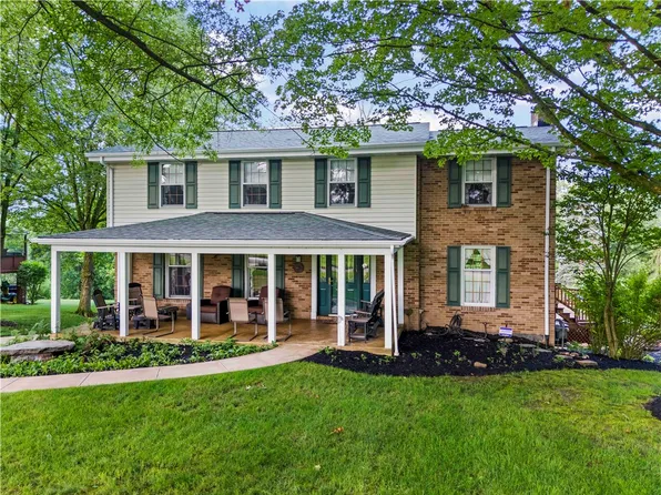 44 Stonehenge Dr S, Washington, PA 15301