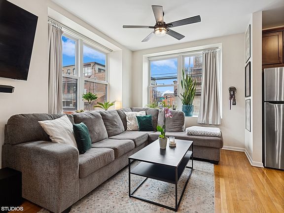 4th image of 2343 N Greenview Ave APT 101