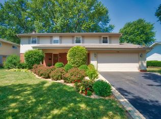 1006 N Newberry Ln, Mount Prospect, IL