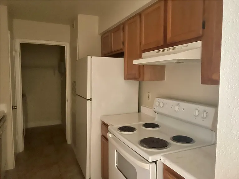 9797 Leawood Blvd #1405 — Photo 8