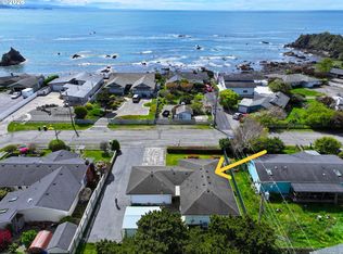 422 Buena Vista Loop, Brookings, OR