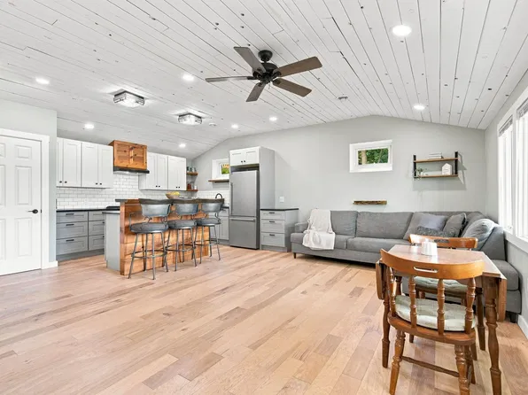 4512 Fillmore Ave NW, Maple Lake, MN 55358