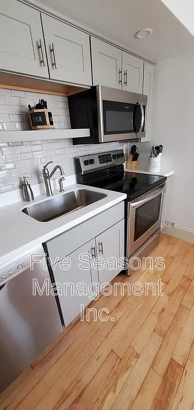 Studio, 1.0 bath, 400 sqft, $1,750 — Photo 1