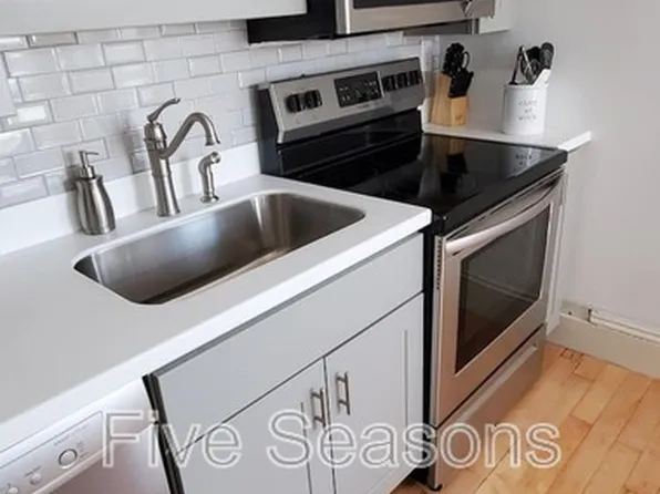 94 N Winooski Ave #2, Burlington, VT 05401