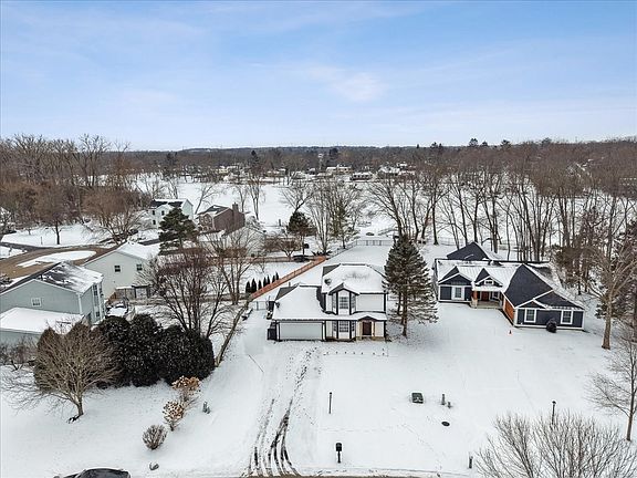 2nd image of 3727 Hale Ln