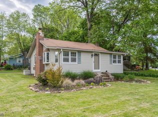 137 River Dr, Lake Hiawatha, NJ