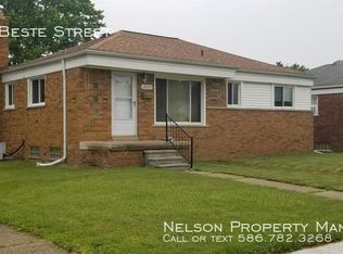 28901 Beste St, Saint Clair Shores, MI 48081