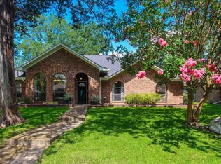 5807 Plantation Dr, Tyler, TX 75703