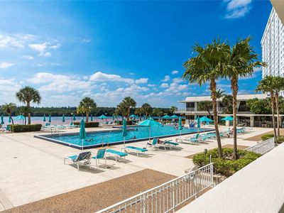 300 Bayview Dr #108, Sunny Isles Beach, FL, 33160