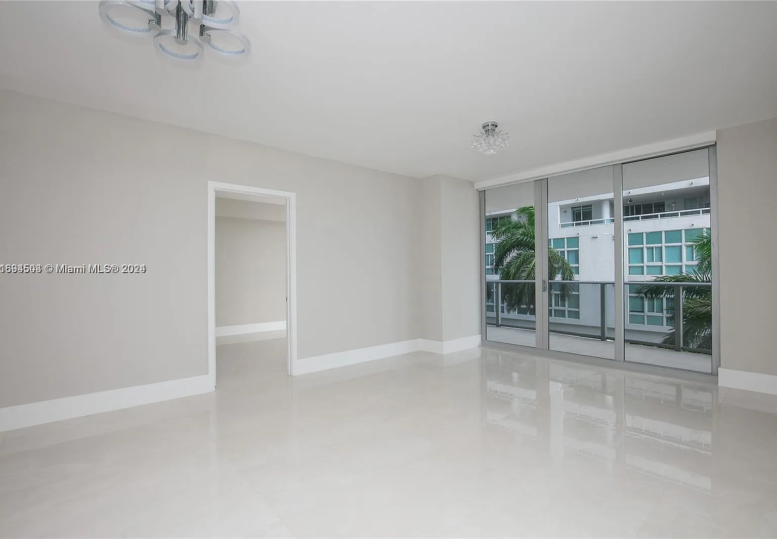2 bed, 1205 sqft, $5,950 — Photo 4
