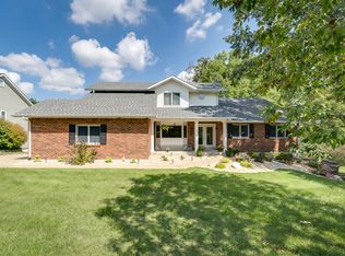 357 Round Tower Dr E, Saint Charles, MO