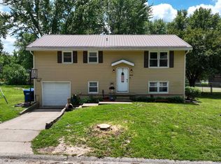 403 E Webster St, Smithton, MO 65350