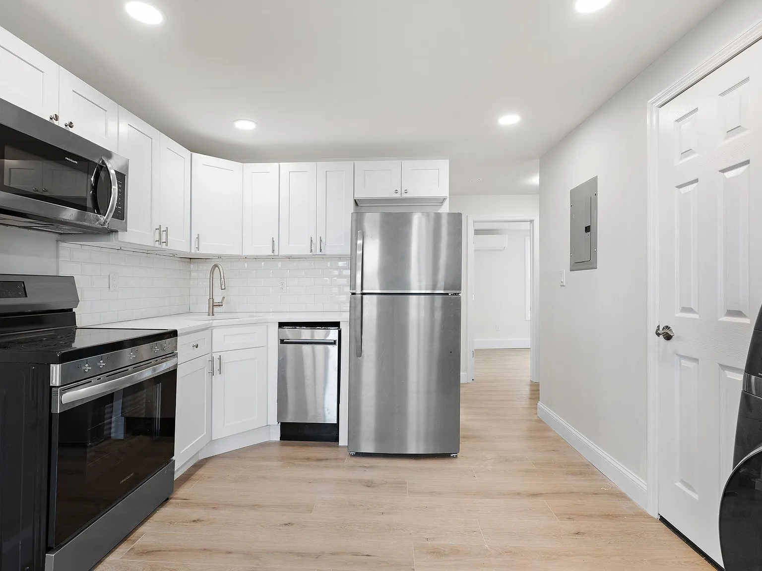 3 bed, 1.0 bath, $2,300 — Photo 1