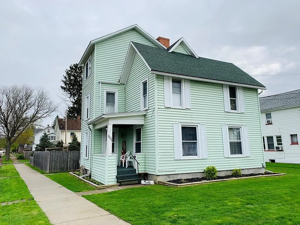 601 Mount Zoar St photo 1