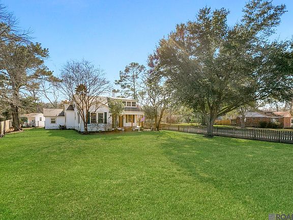 2nd image of 10256 Lovett Rd