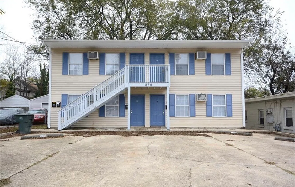 2 bed, 600 sqft, $1,100 — Photo 1