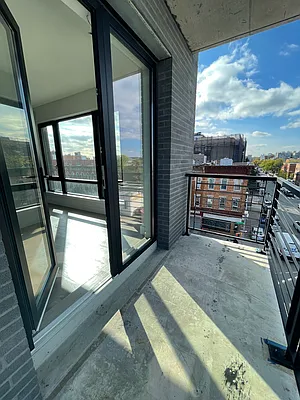 Rented by City Vista Inc | media 71