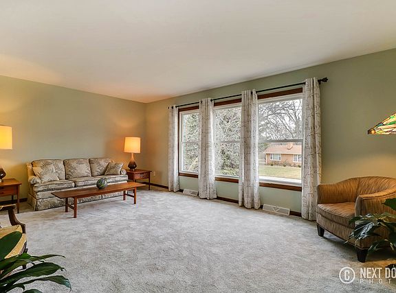 3rd image of 315 N Van Nortwick Ave