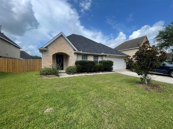 1916 Grand Oak Dr