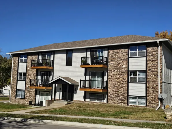 126 W 15th Ave APT 2, Emporia, KS 66801