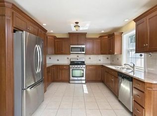 75 Pleasant St #A, Reading, MA 01867