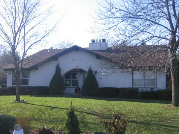 16745 Dane Ct W, Brookfield, WI 53005