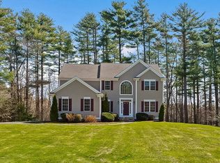 9 Chrisjenn Brooke Ln, Lakeville, MA 02347