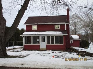 120 N Harrison St, North Prairie, WI 53153