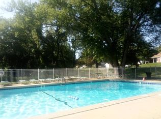 408 Echo Hill Dr, Ballwin, MO