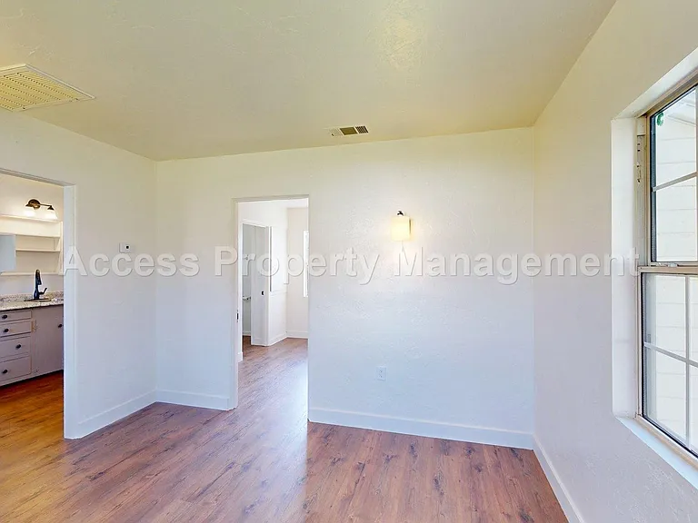124 Walden St — Photo 4