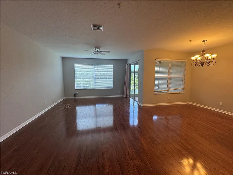 1410 Mariposa Cir #105 — Photo 8