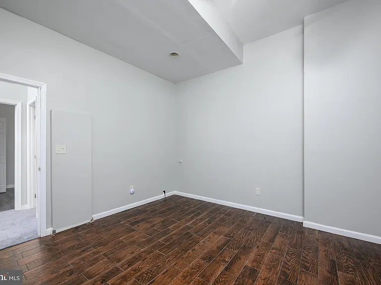 105 Brenwick Ct — Photo 24