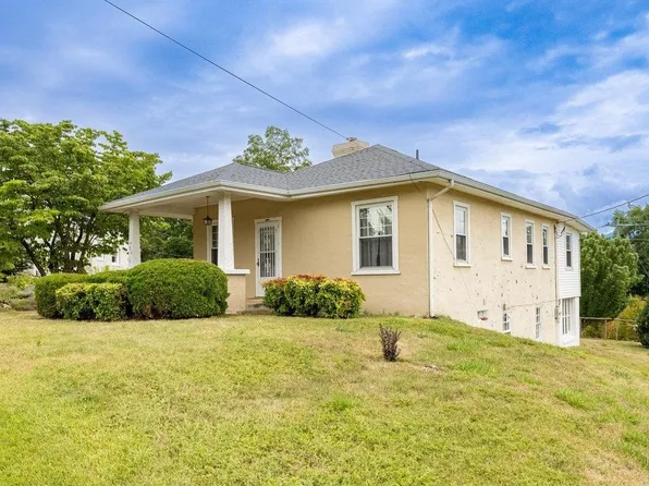 175 S Court St, Luray, VA 22835