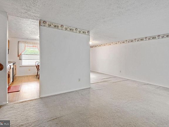 5th image of 1520 Meadowcrest Ct