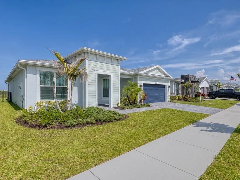13621 SW Bally Dr — Photo 1
