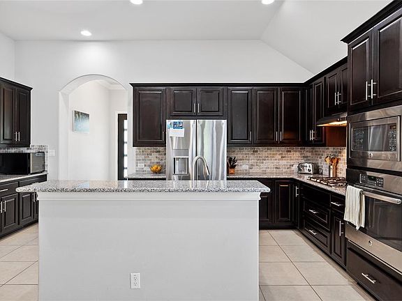 5th image of 3828 Vinalopo Dr