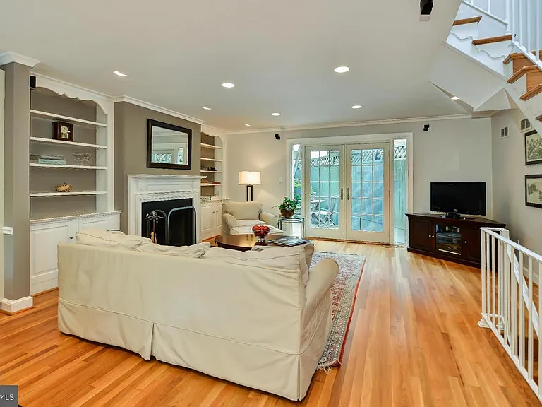 835 New Hampshire Ave NW — Photo 2